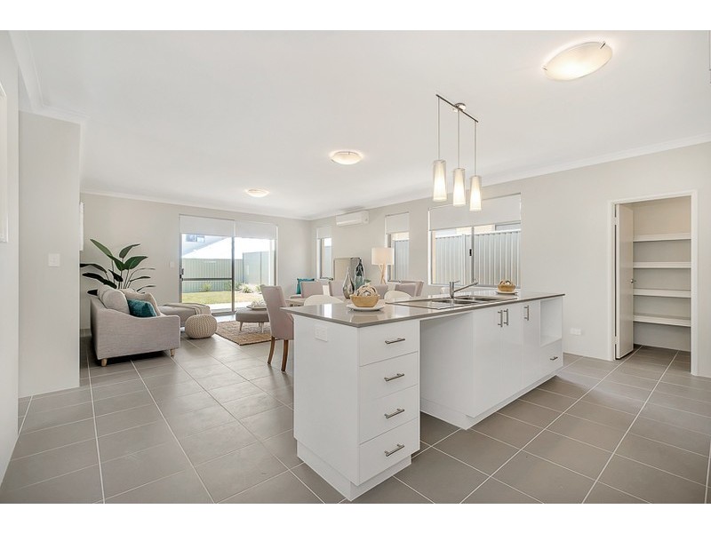 4 Gamboge Street, Eglinton WA 6034