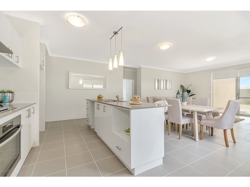 4 Gamboge Street, Eglinton WA 6034