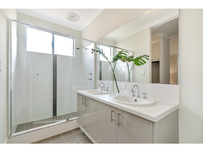 4 Gamboge Street, Eglinton WA 6034