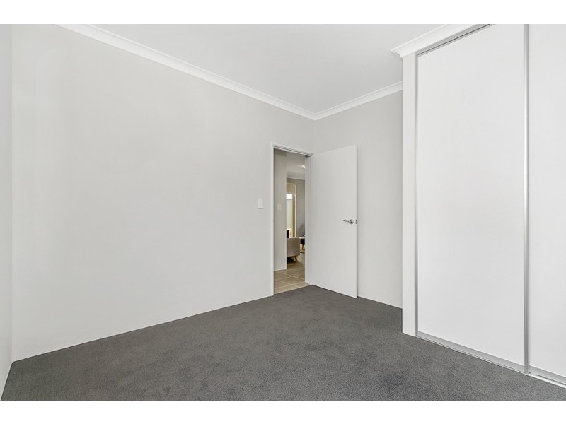 4 Gamboge Street, Eglinton WA 6034