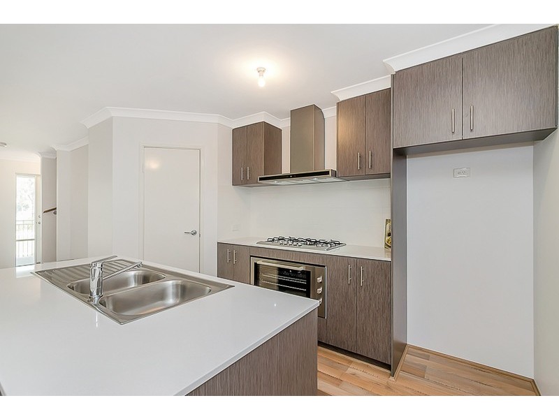 4/22 Scrubwren Circuit, Alkimos WA 6038