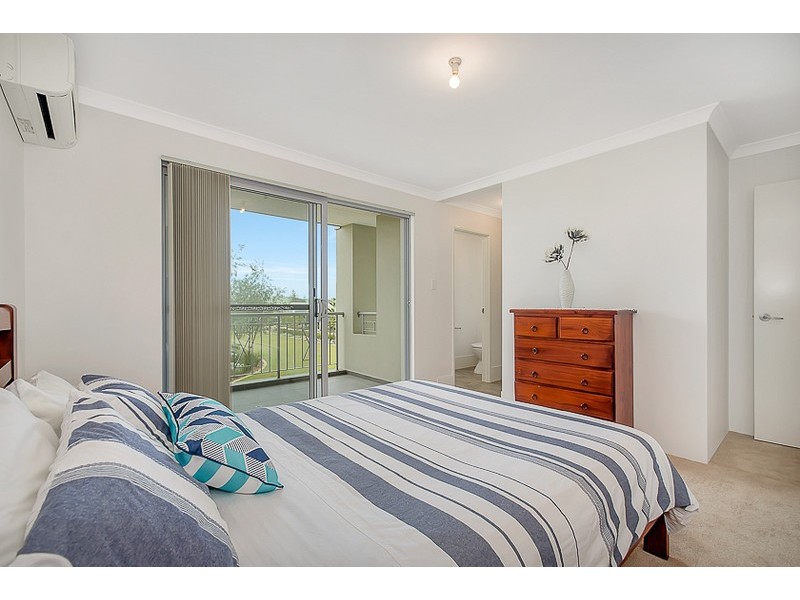 4/22 Scrubwren Circuit, Alkimos WA 6038