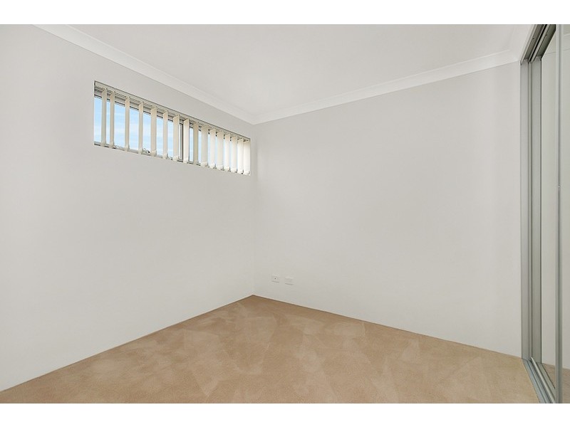 4/22 Scrubwren Circuit, Alkimos WA 6038