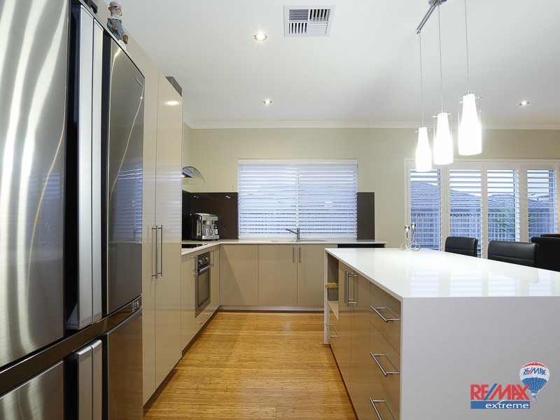 20 Tinsel Street, Yanchep WA 6035