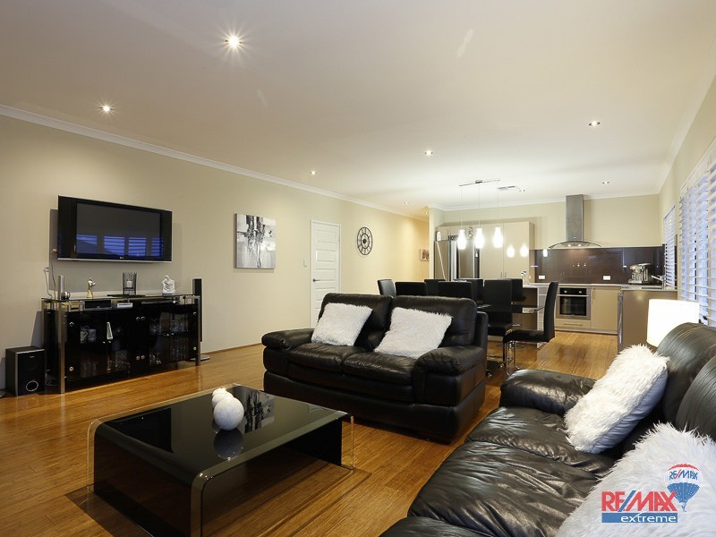 20 Tinsel Street, Yanchep WA 6035