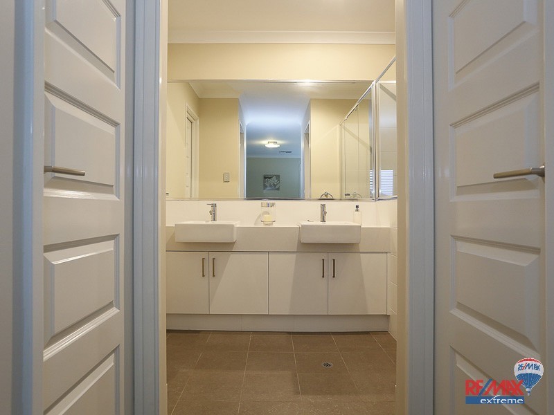 20 Tinsel Street, Yanchep WA 6035