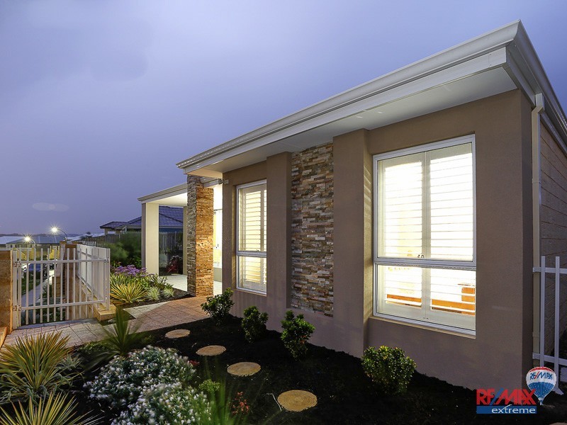 20 Tinsel Street, Yanchep WA 6035