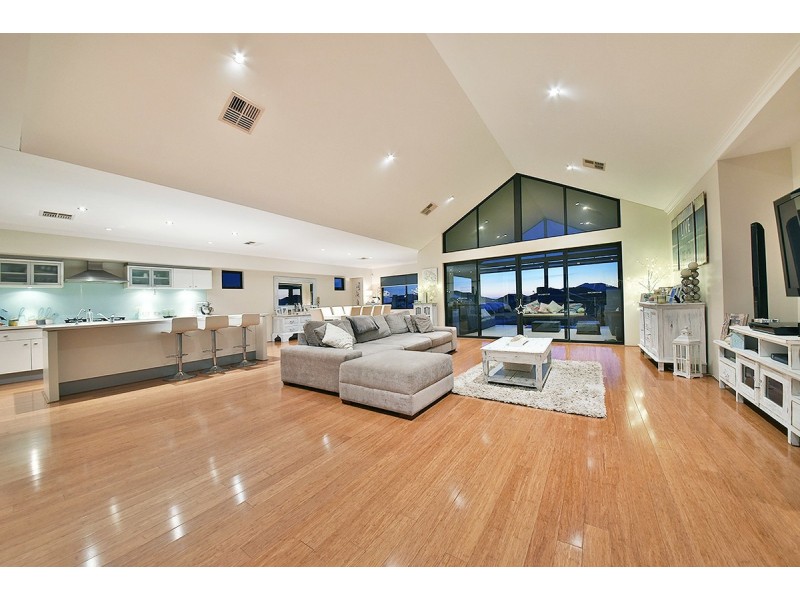 19 Seabird Bend, Jindalee WA 6036