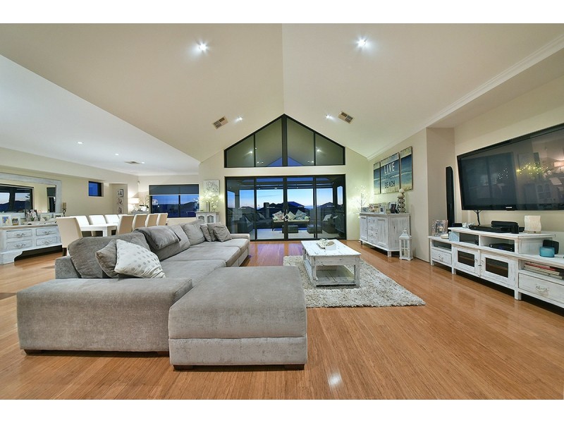 19 Seabird Bend, Jindalee WA 6036