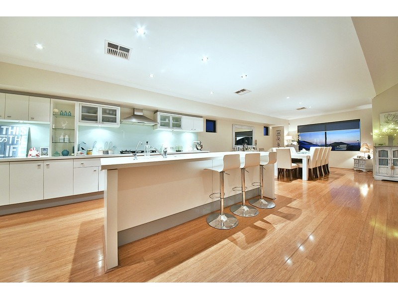 19 Seabird Bend, Jindalee WA 6036