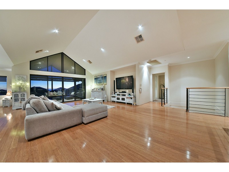 19 Seabird Bend, Jindalee WA 6036