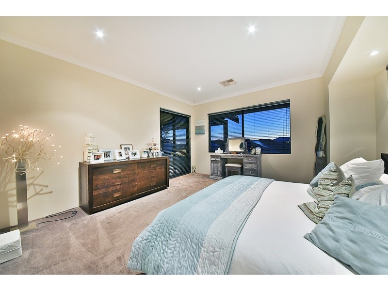 19 Seabird Bend, Jindalee WA 6036