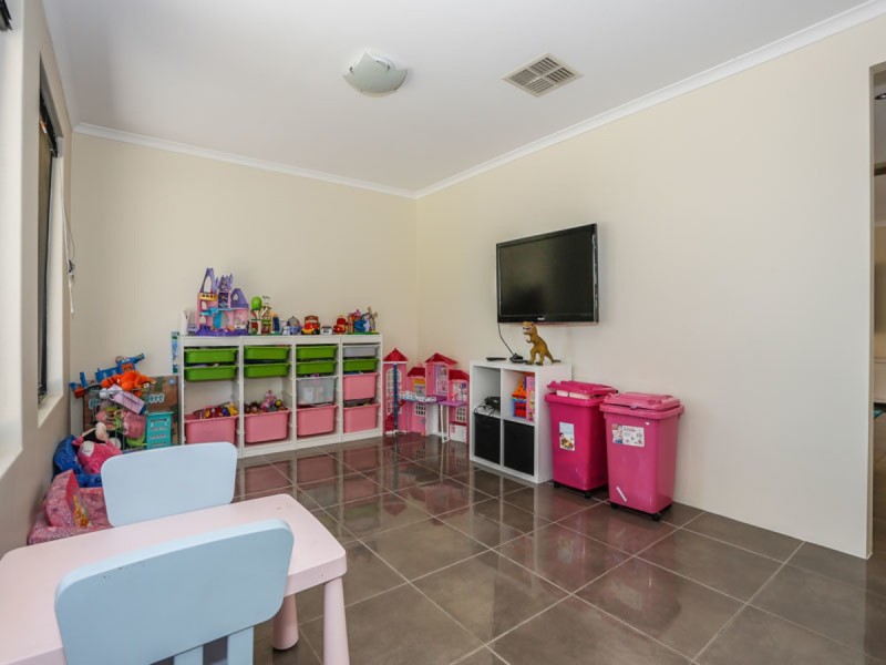 11 Foxton Way, Butler WA 6036