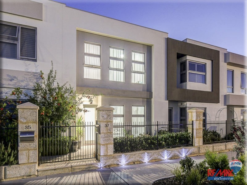 37 Wyperfeld Street, Yanchep WA 6035