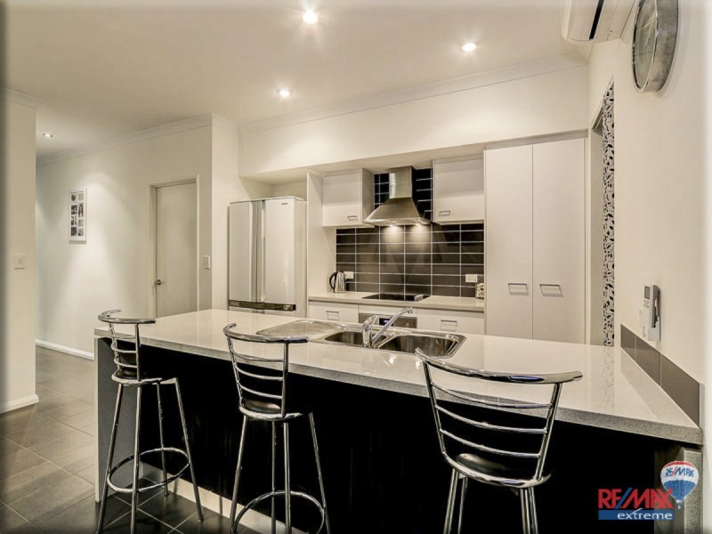 37 Wyperfeld Street, Yanchep WA 6035