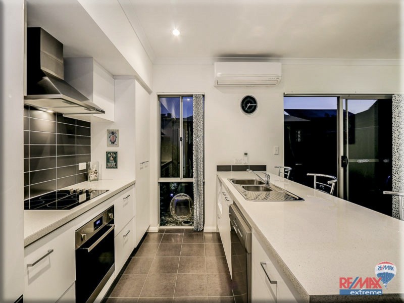 37 Wyperfeld Street, Yanchep WA 6035