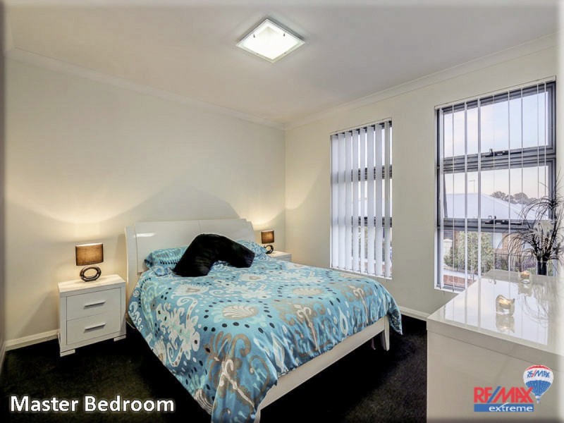 37 Wyperfeld Street, Yanchep WA 6035