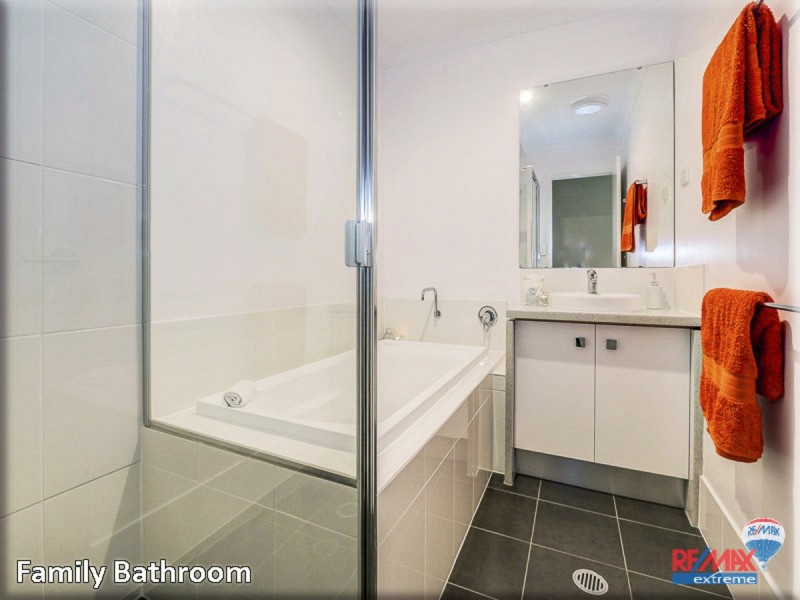 37 Wyperfeld Street, Yanchep WA 6035