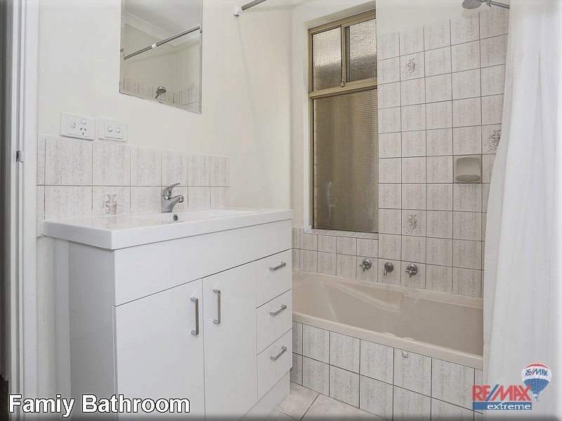 11 Avola Cove, Merriwa WA 6030