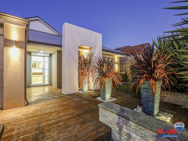 7 Badley Loop, Butler WA 6036