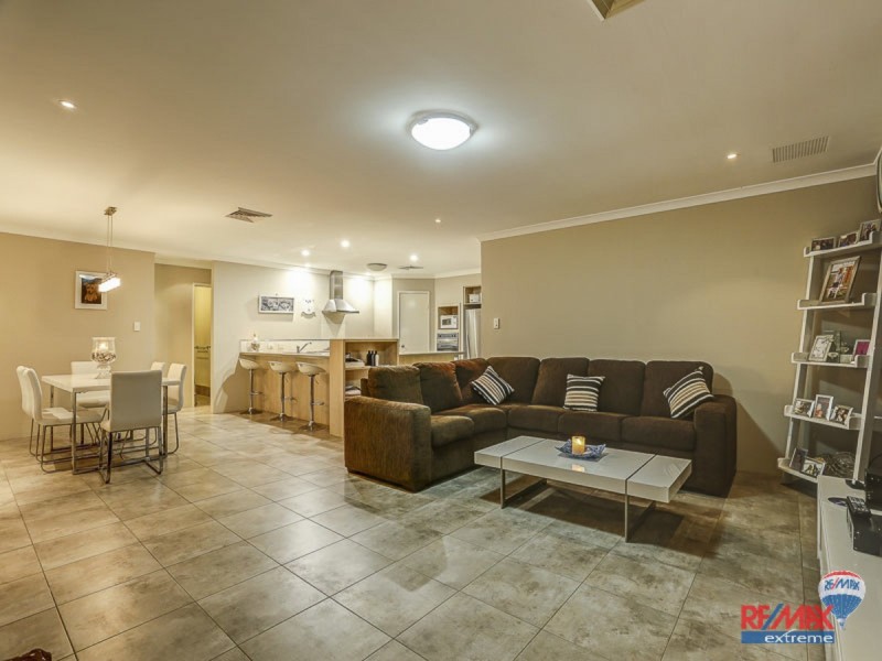 7 Badley Loop, Butler WA 6036