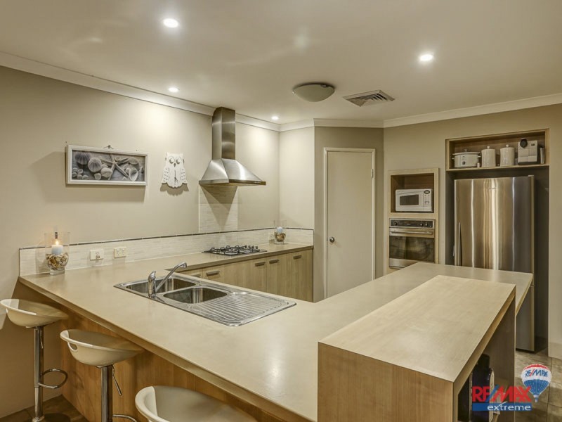 7 Badley Loop, Butler WA 6036