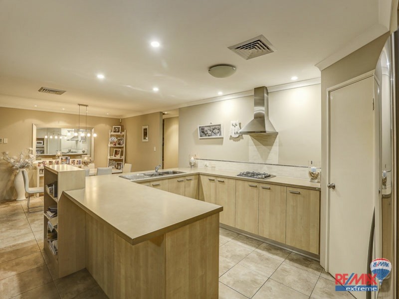 7 Badley Loop, Butler WA 6036