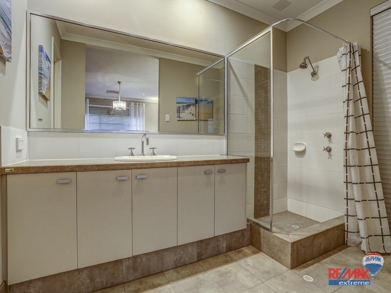 7 Badley Loop, Butler WA 6036