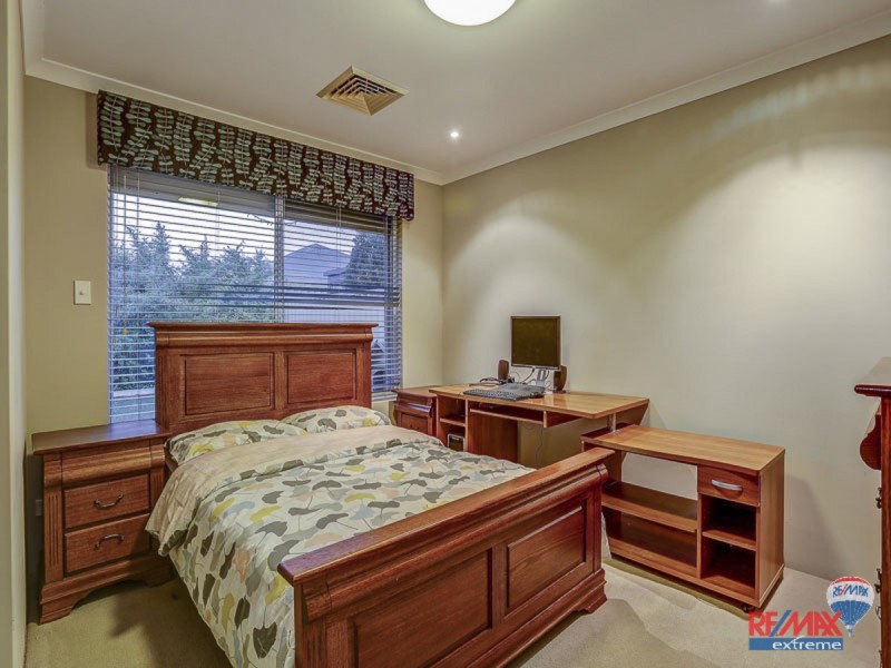 7 Badley Loop, Butler WA 6036