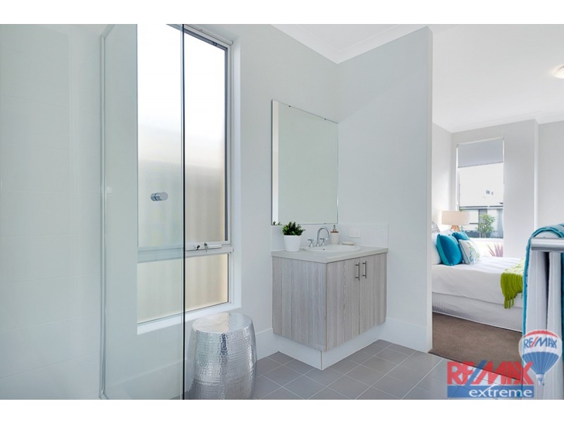 9 Gamboge Street, Eglinton WA 6034