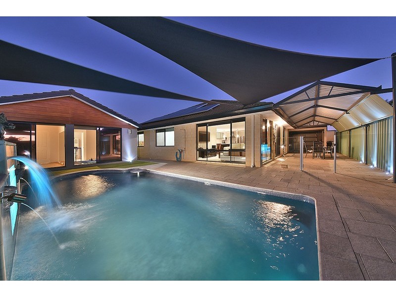 27 Heysham Bend, Butler WA 6036