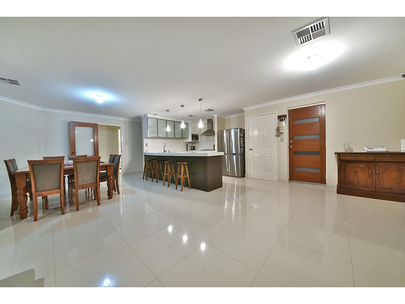 27 Heysham Bend, Butler WA 6036