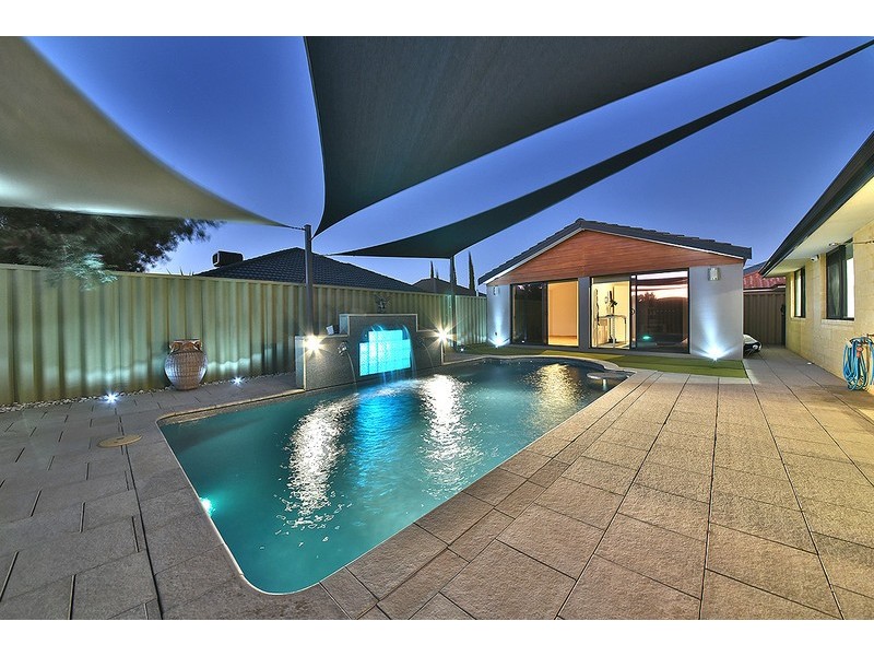 27 Heysham Bend, Butler WA 6036