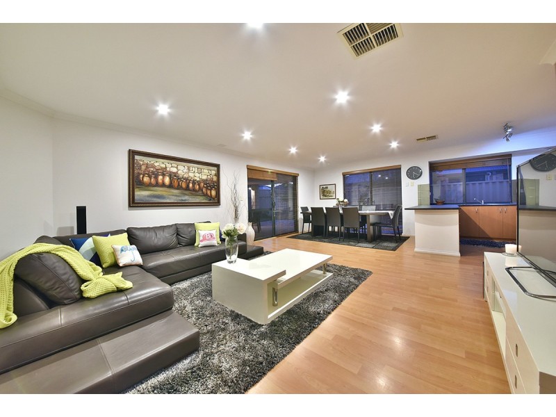 6 Leyland Road, Butler WA 6036