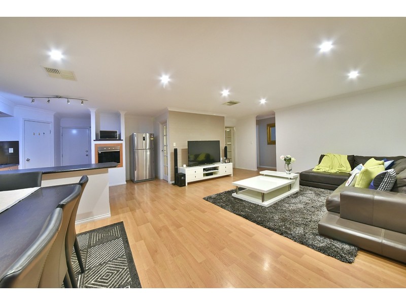 6 Leyland Road, Butler WA 6036