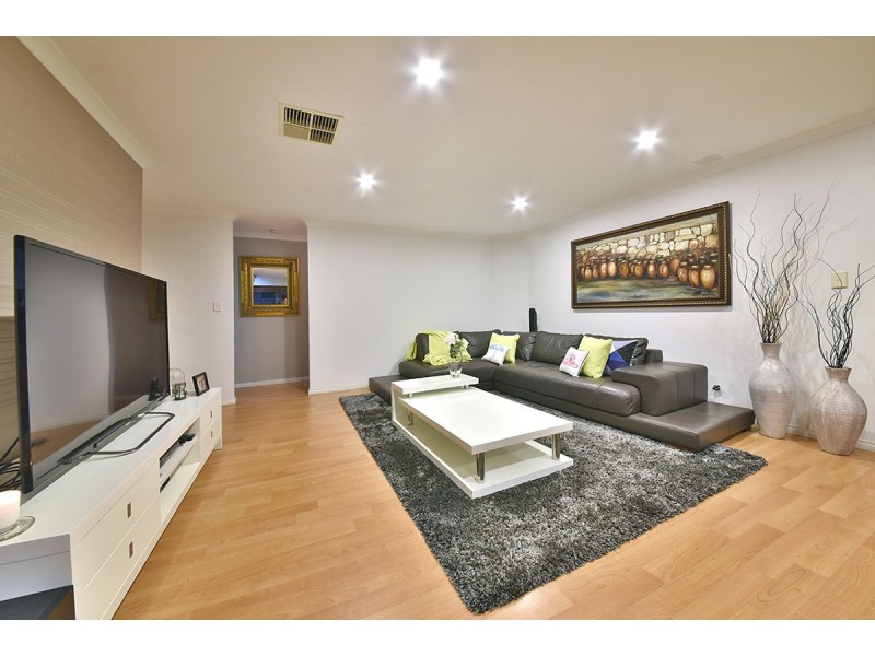 6 Leyland Road, Butler WA 6036