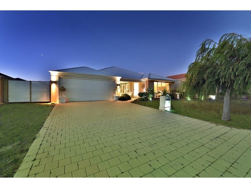 8 Paisley Link, Butler WA 6036