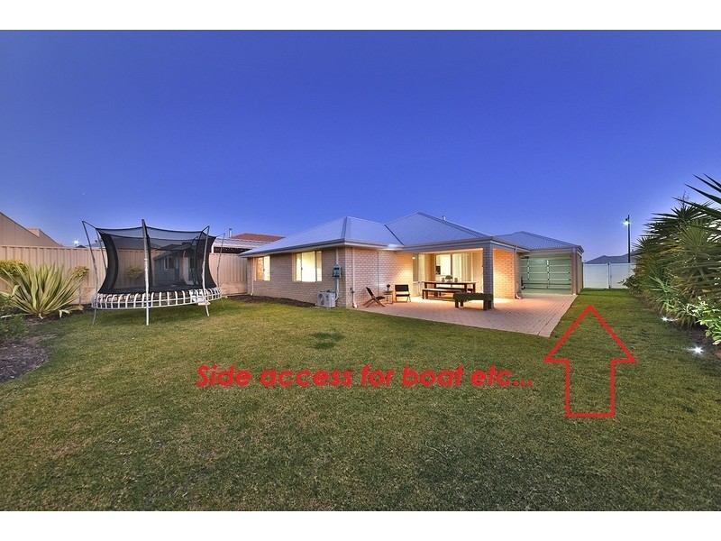 8 Paisley Link, Butler WA 6036