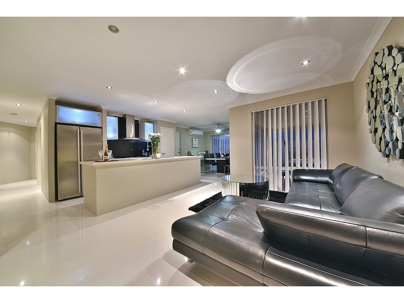 8 Paisley Link, Butler WA 6036