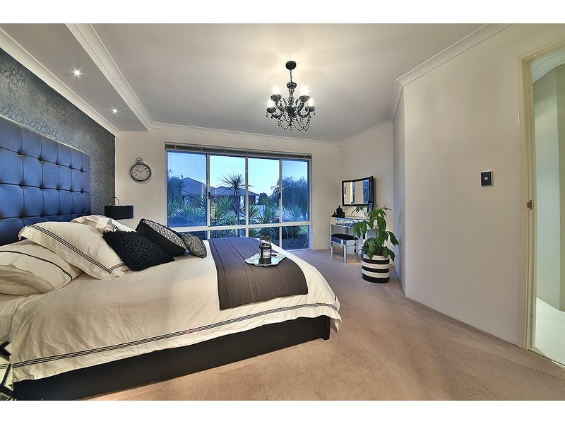 8 Paisley Link, Butler WA 6036