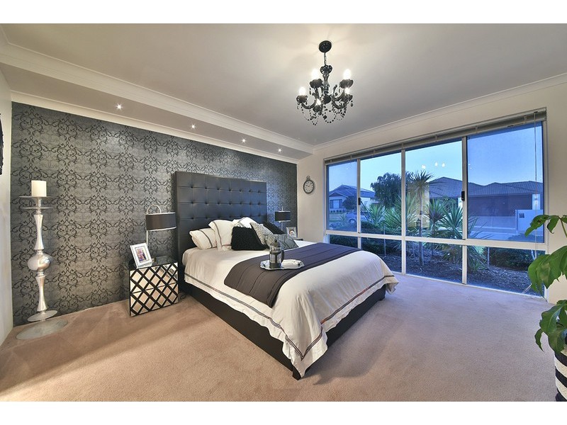 8 Paisley Link, Butler WA 6036