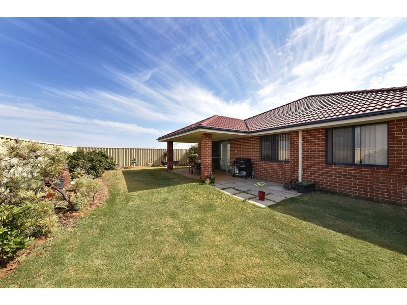 16 Tarbert Parade, Ridgewood WA 6030