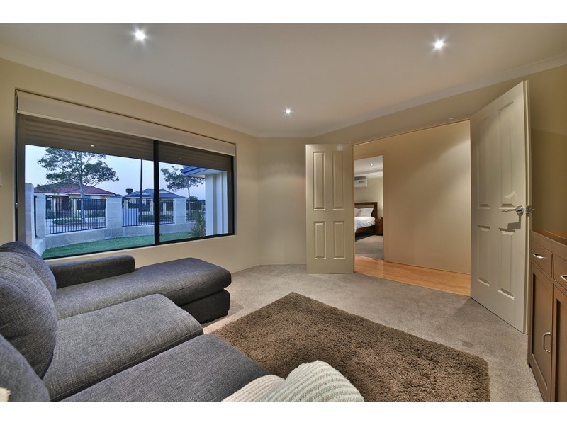 89 Camborne Parkway, Butler WA 6036
