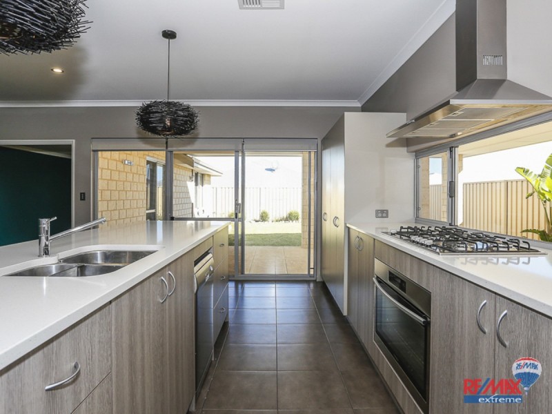 9 Bundegi Way, Two Rocks WA 6037
