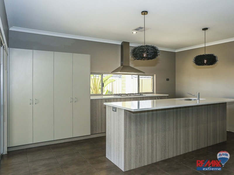 9 Bundegi Way, Two Rocks WA 6037