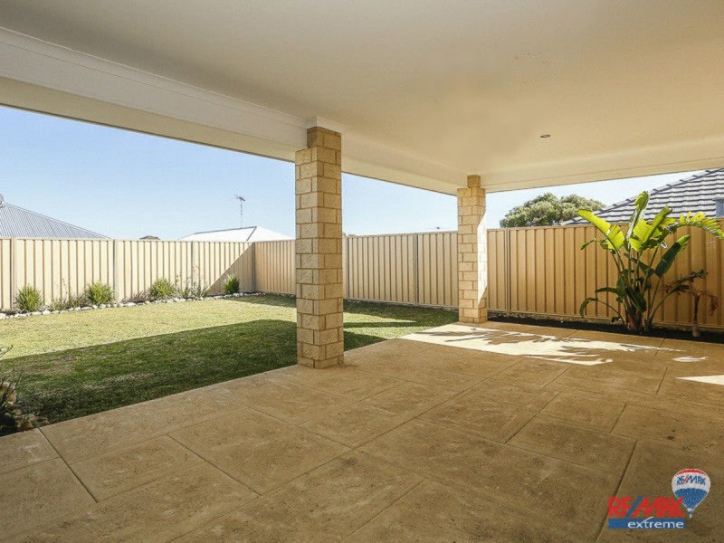 9 Bundegi Way, Two Rocks WA 6037
