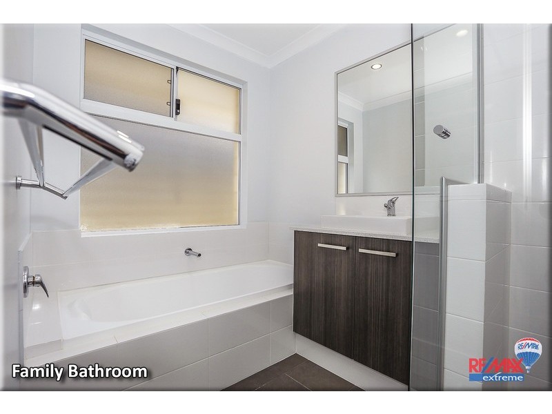 18 Minoan Way, Alkimos WA 6038