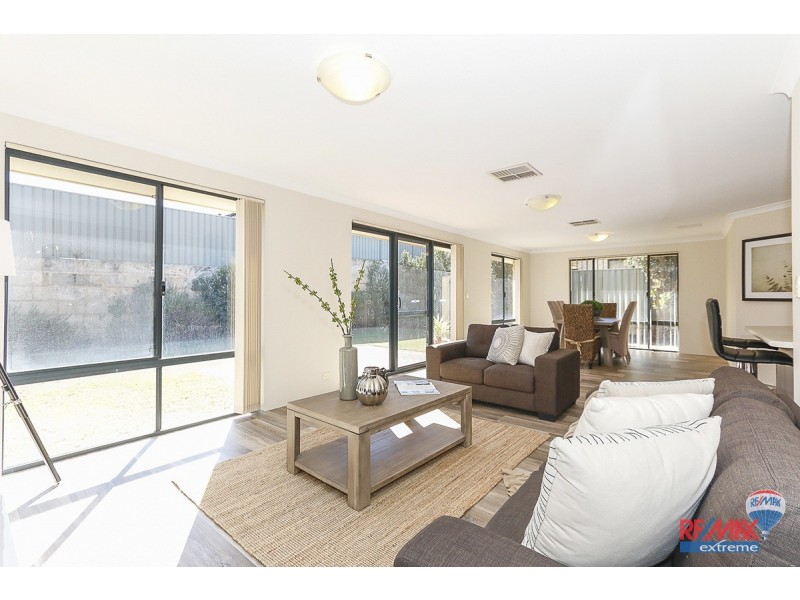 16 Grand Paradiso, Merriwa WA 6030