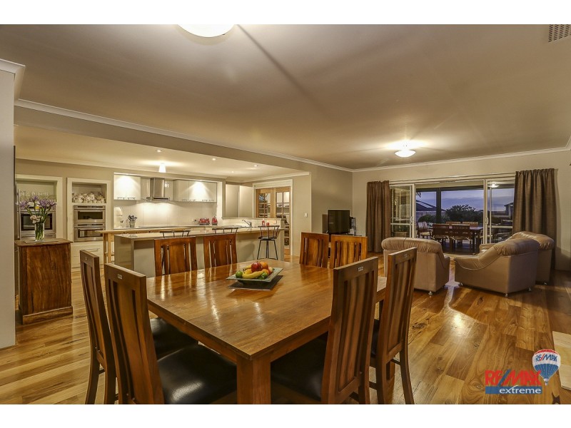 16 Harlequin Way, Yanchep WA 6035