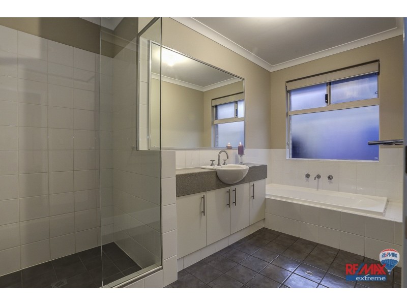 16 Harlequin Way, Yanchep WA 6035